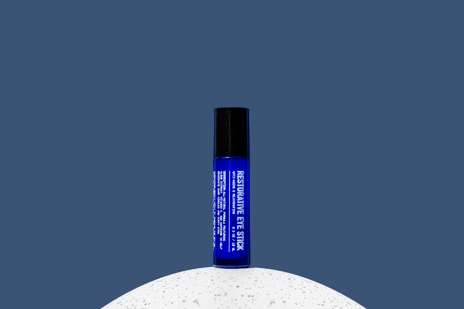 How to Use an Eye Serum Roller And Its Benefits